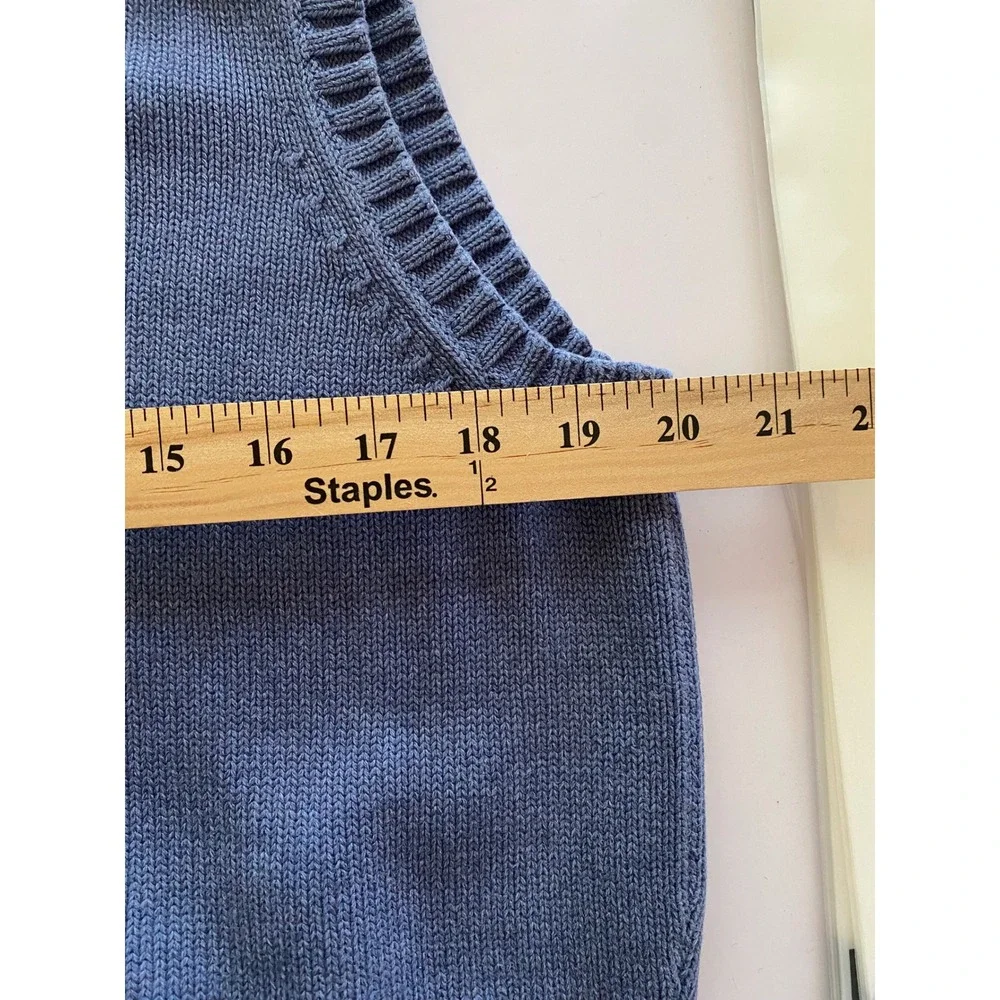 LL Bean Mens Blue V-Neck Knit Sweater Vest Solid Ribbed Trim Sleeveless Regular